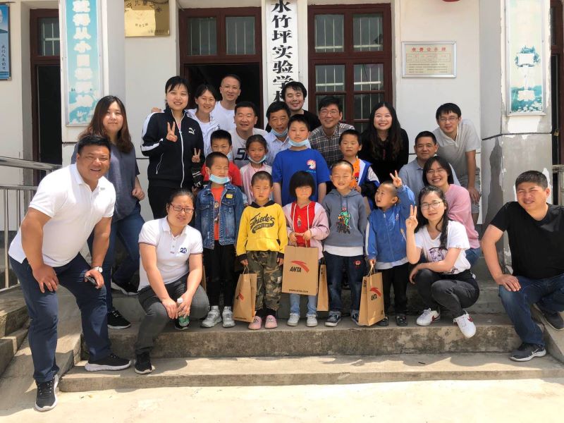 公司第一、第二黨支部赴金寨縣開展支部共建暨扶貧志愿活動(dòng)